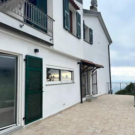 Il Mare Tra Gli Olivi