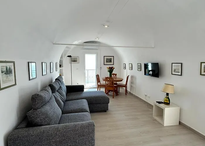 Il Mare Tra Gli Olivi Ventimiglia